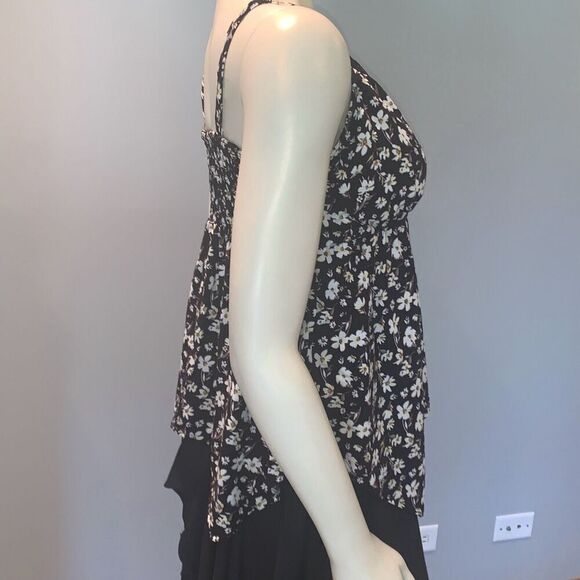 No Boundaries Juniors Plus Lace Trim Tank Top with Sharkbite Hem Large - Picture 5 of 10